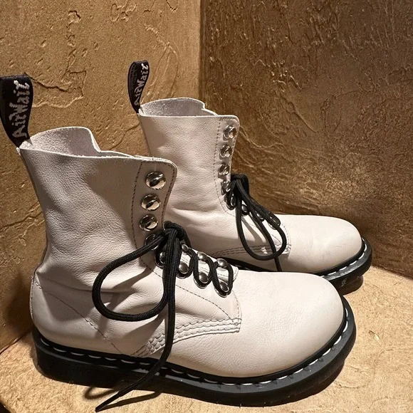 Dr Martens white leather combat boots - Picture 3 of 11